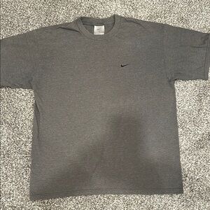 Nike Vintage Y2K Running Large Gray Short Sleeve Tee Casual Comfort